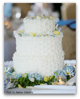 wedding cake with daisies wedding-cake-with-daisies